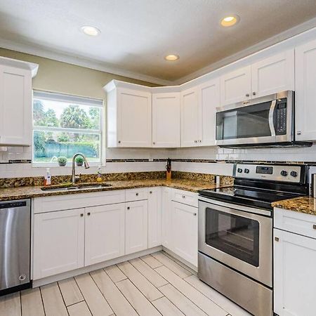 Beautiful Pool House In Old Seminole Heights! Villa แทมปา ภายนอก รูปภาพ
