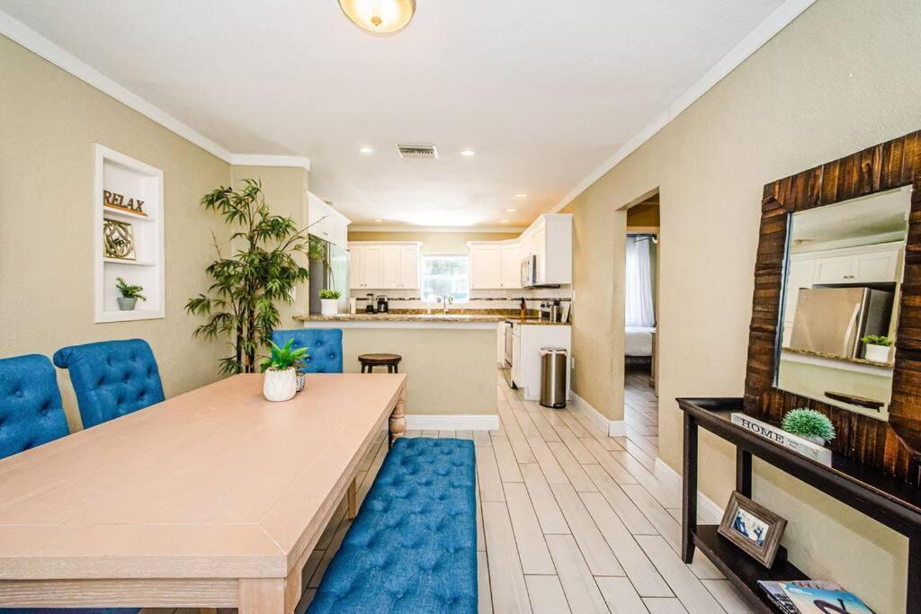 Beautiful Pool House In Old Seminole Heights! Villa แทมปา ภายนอก รูปภาพ