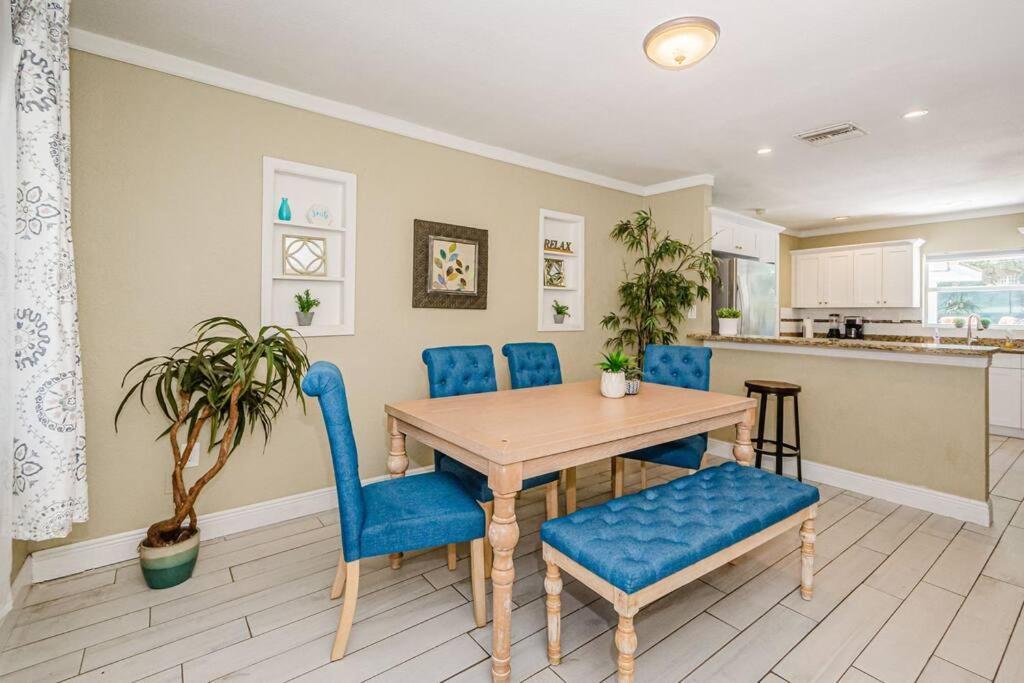 Beautiful Pool House In Old Seminole Heights! Villa แทมปา ภายนอก รูปภาพ