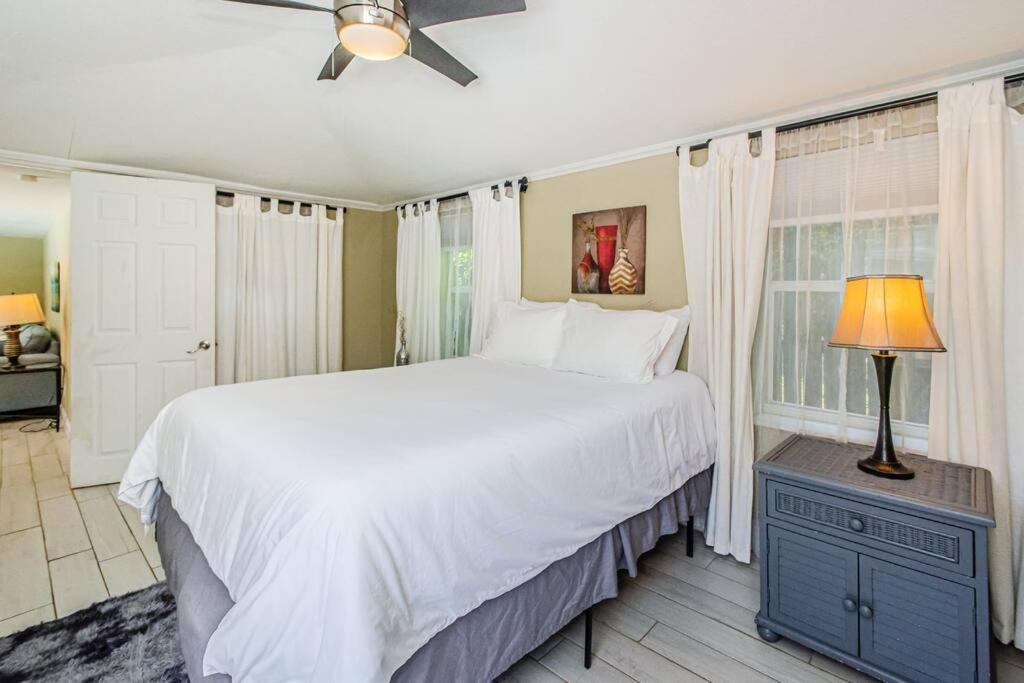 Beautiful Pool House In Old Seminole Heights! Villa แทมปา ภายนอก รูปภาพ